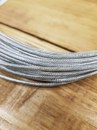 Плетеная оплетка кабеля